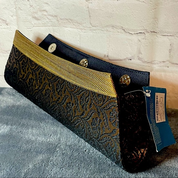 Kurta Company Clutch (India) - Picture 1 of 16